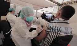Vaksinasi Covid-19 di Sumbar Terendah di Indonesia